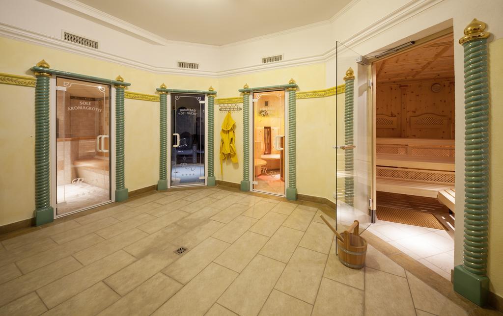 Raffl'S Hotel ロイタシュ エクステリア 写真